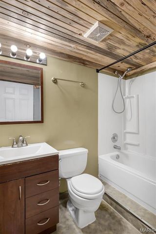 7 Morning Mist Court, St Peters, MO 63376