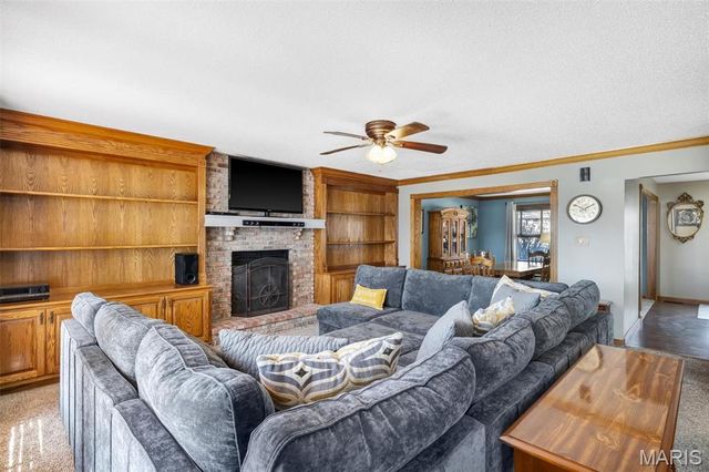 7 Morning Mist Court, St Peters, MO 63376