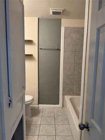 604 Wilson Road 5, Humble, TX 77338