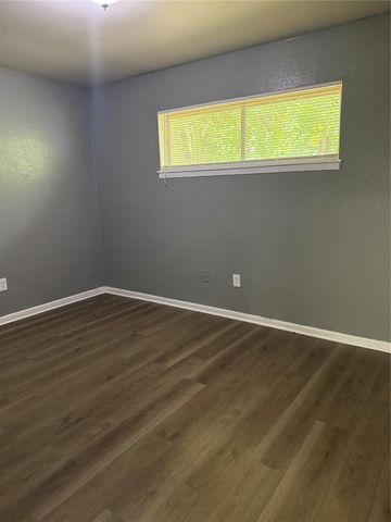 604 Wilson Road 5, Humble, TX 77338