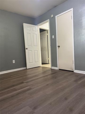 604 Wilson Road 5, Humble, TX 77338