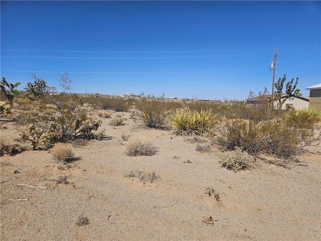 595 E Dellenbaugh Drive, Meadview, AZ 86444