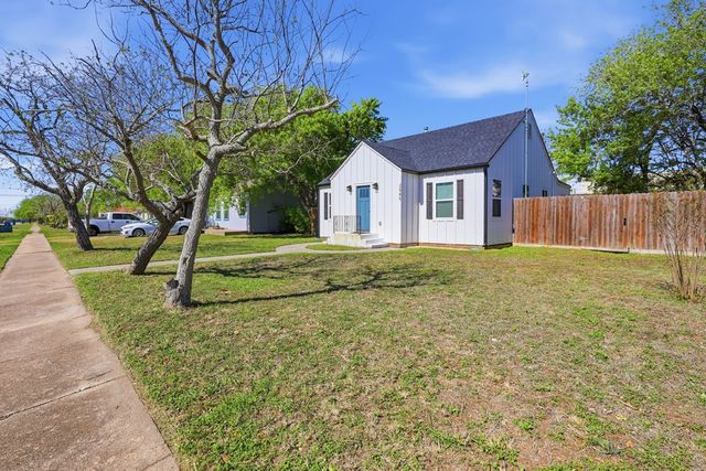 2585 San Angelo Ave, Ingleside, TX 78362