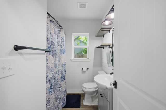 2585 San Angelo Ave, Ingleside, TX 78362