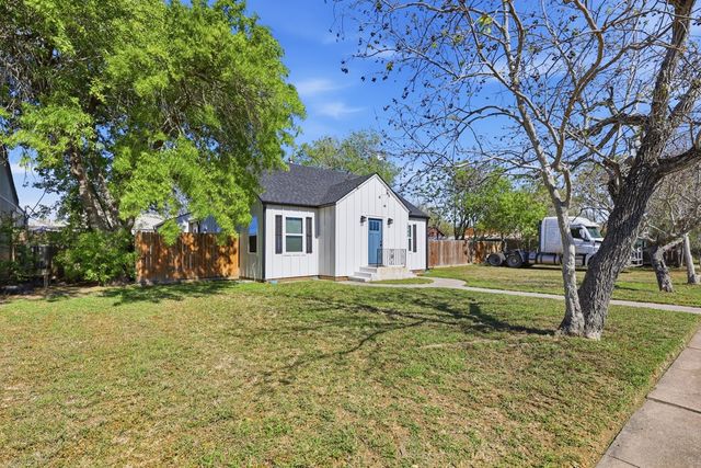 2585 San Angelo Ave, Ingleside, TX 78362