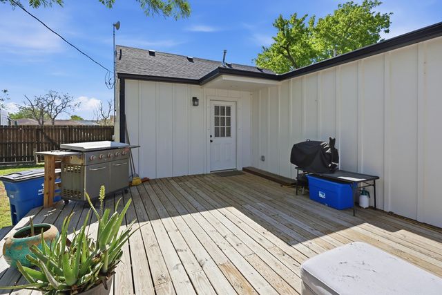 2585 San Angelo Ave, Ingleside, TX 78362