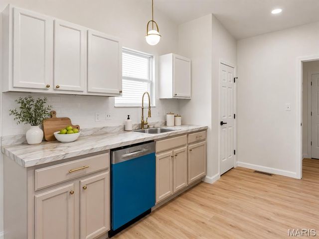 355 Oak Ridge Parkway, Arnold, MO 63010