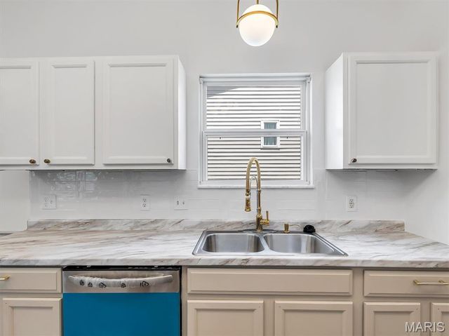 355 Oak Ridge Parkway, Arnold, MO 63010