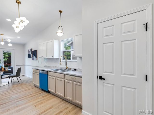355 Oak Ridge Parkway, Arnold, MO 63010