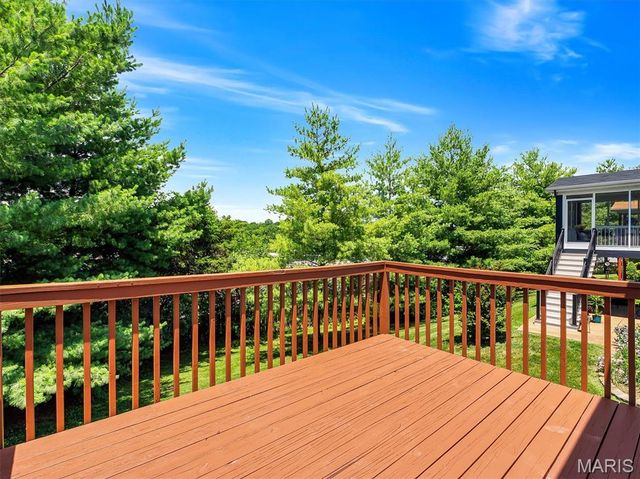 355 Oak Ridge Parkway, Arnold, MO 63010
