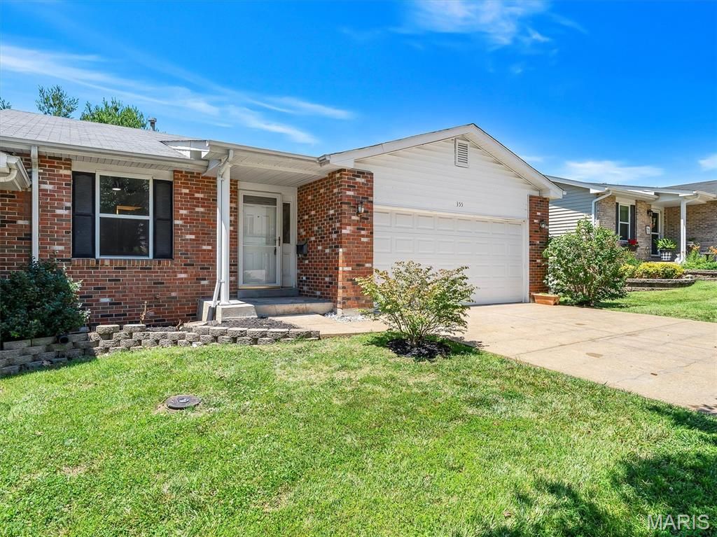 355 Oak Ridge Parkway, Arnold, MO 63010