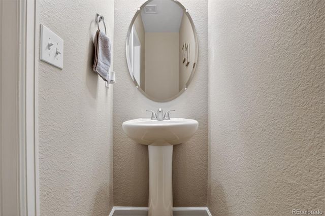 10968 Dayton Way, Commerce City, CO 80640