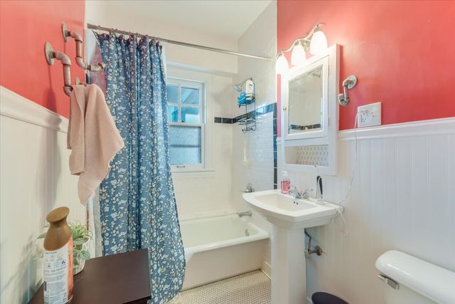 408 N State Street 12, Champaign, IL 61820