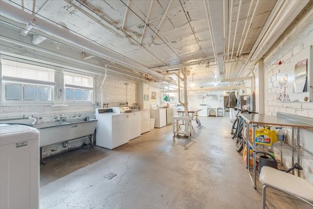 408 N State Street 12, Champaign, IL 61820