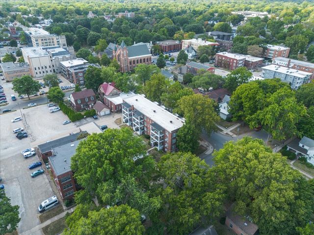 408 N State Street 12, Champaign, IL 61820