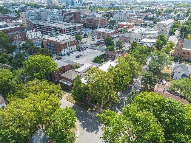 408 N State Street 12, Champaign, IL 61820