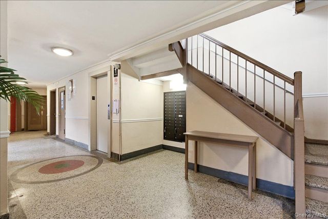 139-05 85th Drive 4G, Briarwood, NY 11435