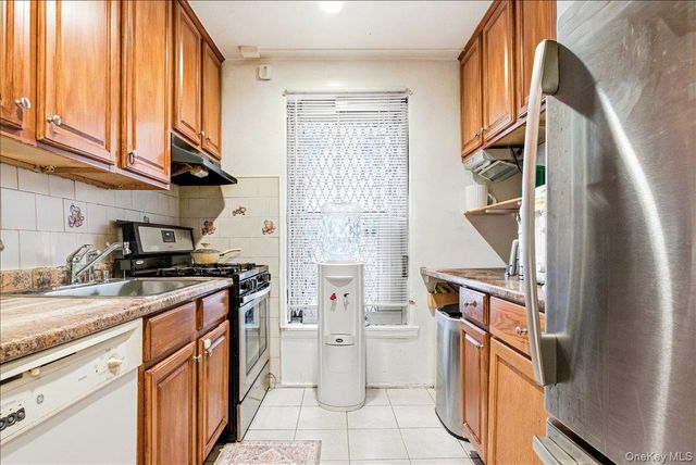 139-05 85th Drive 4G, Briarwood, NY 11435