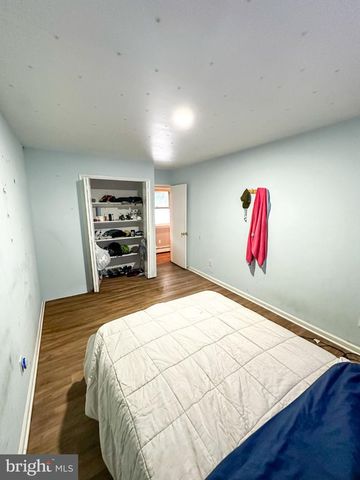 910 MAGNOLIA AVE, Croydon, PA 19021