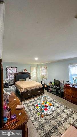 910 MAGNOLIA AVE, Croydon, PA 19021