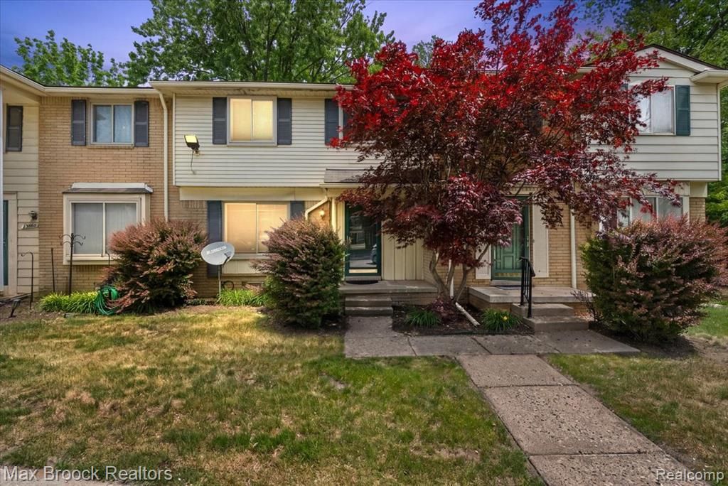 23656 Lahser Road, Southfield, MI 48033
