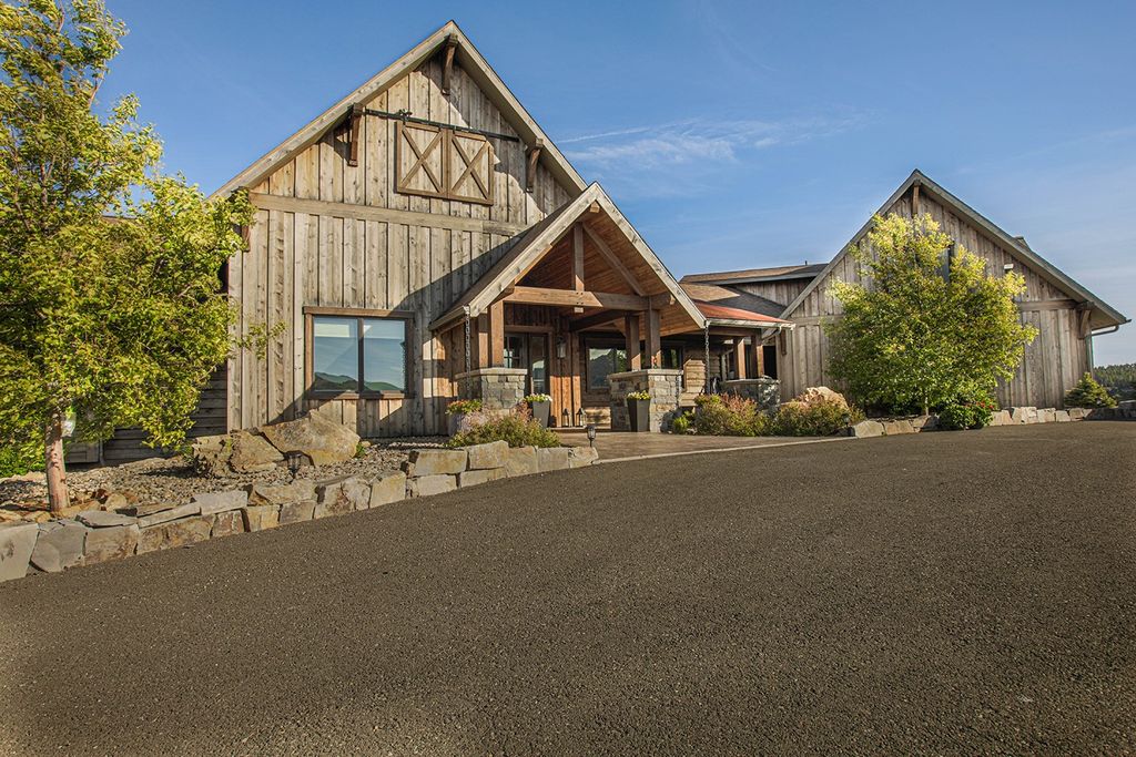 11 Howard Beer Road, Clancy, MT 59634