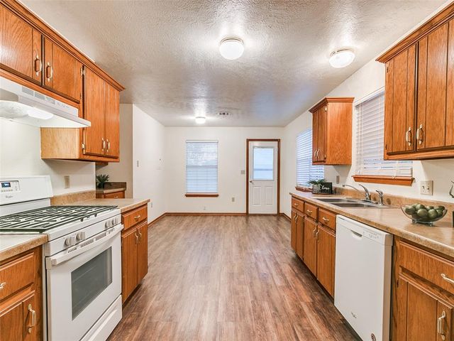 606 SE 6th Street, Lexington, OK 73051