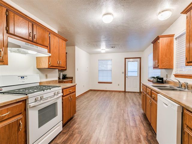 606 SE 6th Street, Lexington, OK 73051