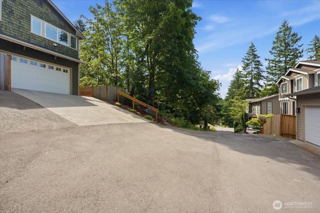 1508 208th Avenue NE, Sammamish, WA 98074