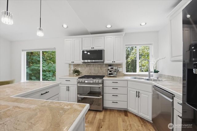 1508 208th Avenue NE, Sammamish, WA 98074