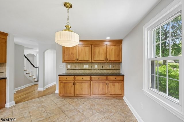 39 Shadylawn Dr, Madison Boro, NJ 07940