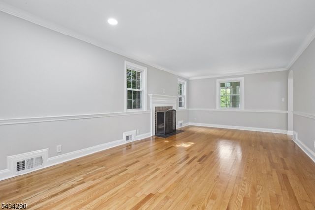 39 Shadylawn Dr, Madison Boro, NJ 07940
