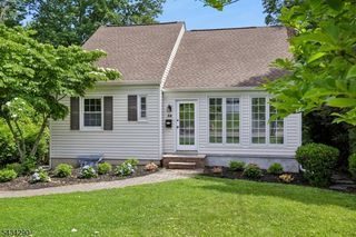 39 Shadylawn Dr, Madison Boro, NJ 07940