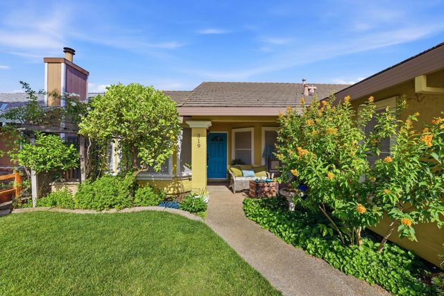 319 Fuller Ln, Lincoln, CA 95648