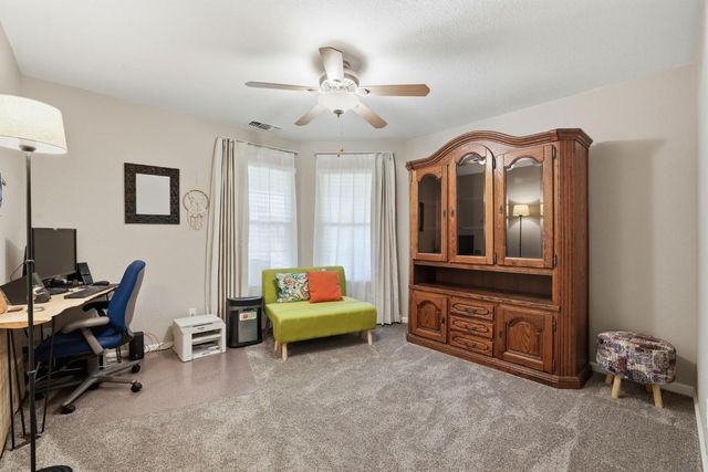 319 Fuller Ln, Lincoln, CA 95648