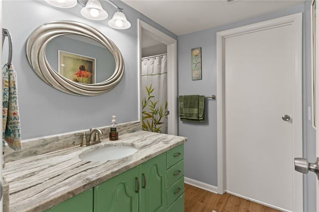 1502 Ocean Blvd, St Simons Island, GA 31522