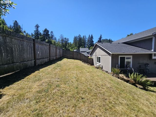 6842 JESSICA Dr, Springfield, OR 97478