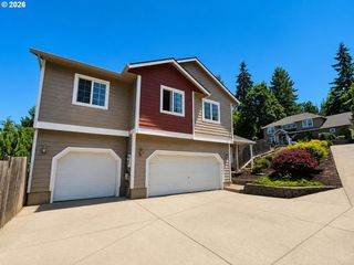 6842 JESSICA Dr, Springfield, OR 97478