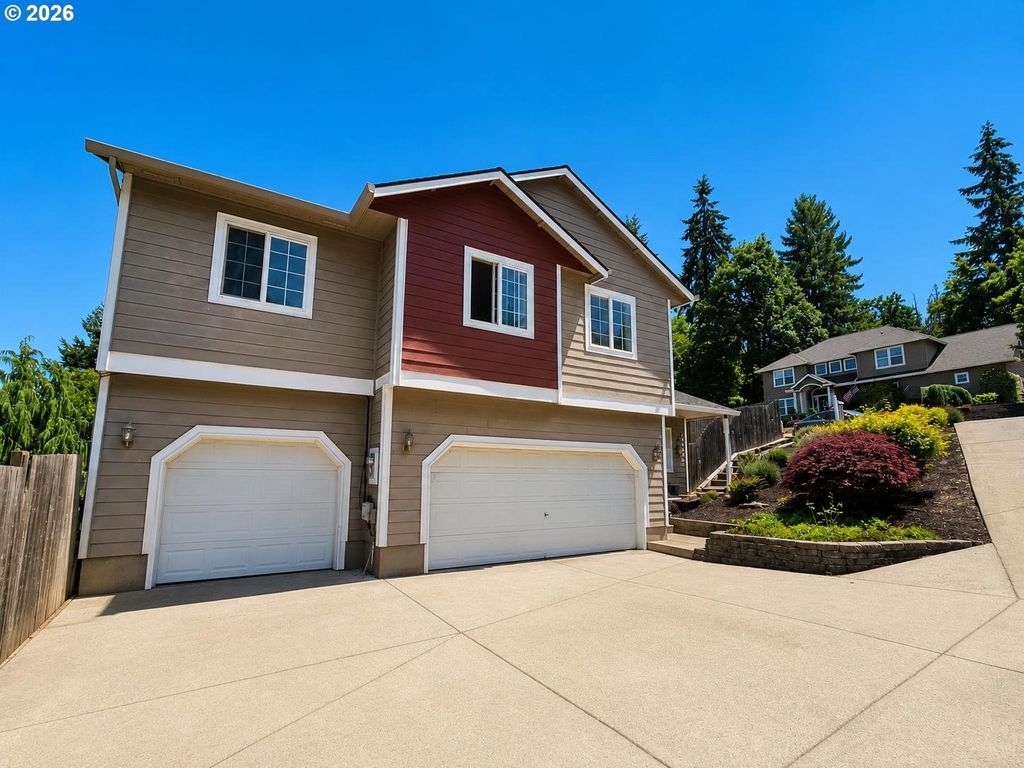 6842 JESSICA Dr, Springfield, OR 97478