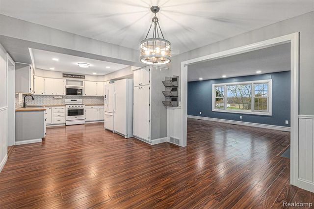 7135 Jordan Road, Grand Blanc, MI 48439