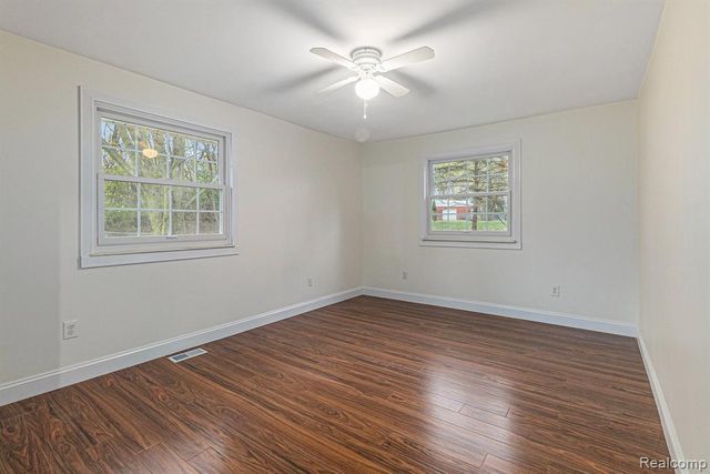 7135 Jordan Road, Grand Blanc, MI 48439