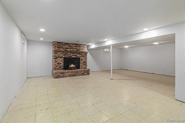 7135 Jordan Road, Grand Blanc, MI 48439