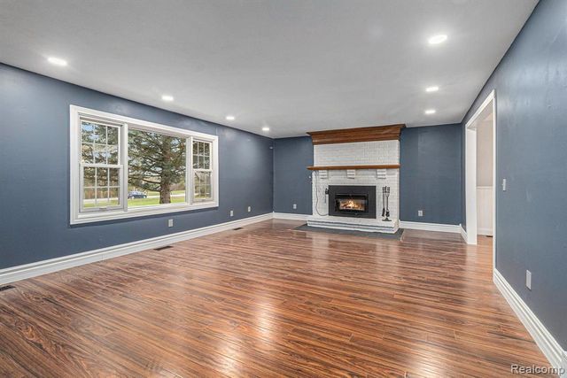 7135 Jordan Road, Grand Blanc, MI 48439