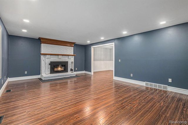 7135 Jordan Road, Grand Blanc, MI 48439