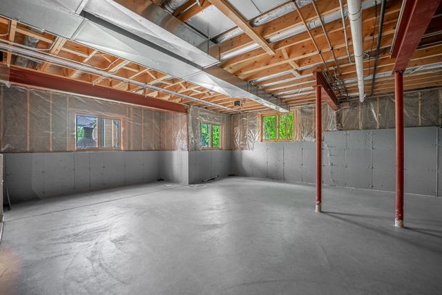 552 WATERS EDGE Drive, South Elgin, IL 60177