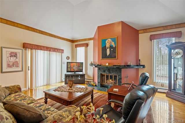 2046 Hancock Avenue, North Bellmore, NY 11710