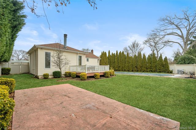 2046 Hancock Avenue, North Bellmore, NY 11710