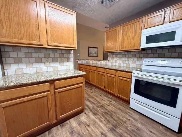 2919 Laurelridge Drive, League City, TX 77573