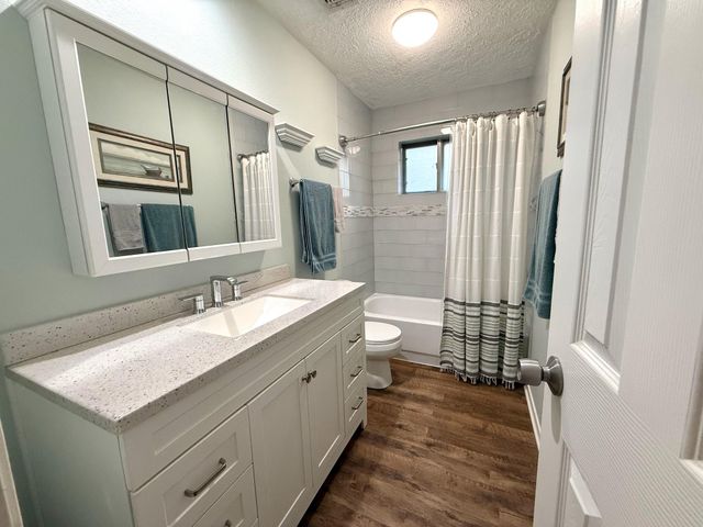 2919 Laurelridge Drive, League City, TX 77573