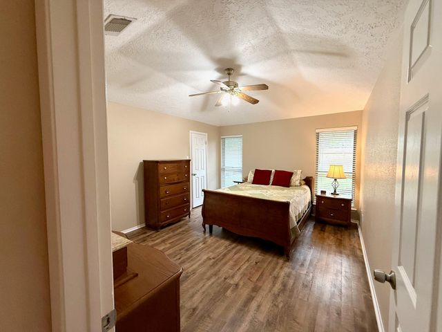 2919 Laurelridge Drive, League City, TX 77573